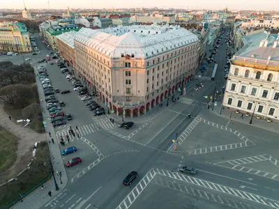 Гостиница астория возле исаакиевской площади санкт-петербург россия |  Премиум Фото