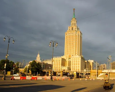 Новая необычная экскурсия «Ленинградская» сказка: роскошные излишества  сталинской высотки» | Иди и Смотри Необычную Москву