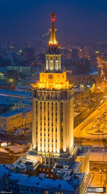 Moscow, Russia - July 20, 2018: Novoryazanskaya street and hotel Hilton  Moscow Leningradskaya. Отель Хилтон Гостиница Ленинградская, Москва, Россия  Stock Photo - Alamy