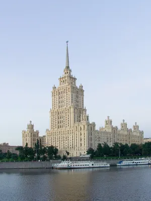 Москва, Россия: Radisson Royal Hotel в Москве ночью. Бывшая гостиница  Украина.Москва, Россия: Radisson Royal Hotel в Москве ночью. Бывшая гостиница  Украина. — Фото №1308845