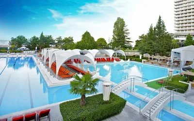 Отель в Сочи с собственным пляжем и бассейном — гранд отель Жемчужина
