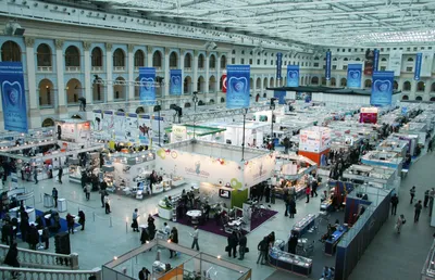 File:Большой Гостиный Двор, ул.Садовая.jpg - Wikimedia Commons