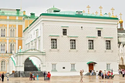 Смотреть слайды Музеи Московского Кремля. Грановитая палата и Теремной  дворец