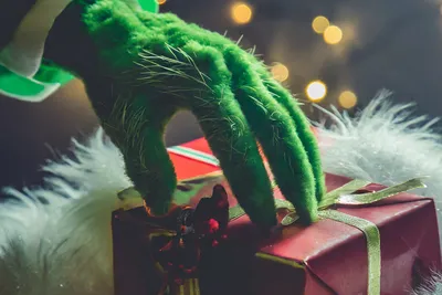 Wondery Renews 'Tis the Grinch Holiday Podcast' for Season 2