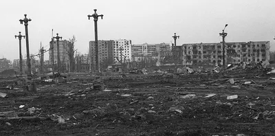 ▷ Grozny, Tchétchénie, août 1996 by Eric Bouvet, 1996 | Photography |  Artsper