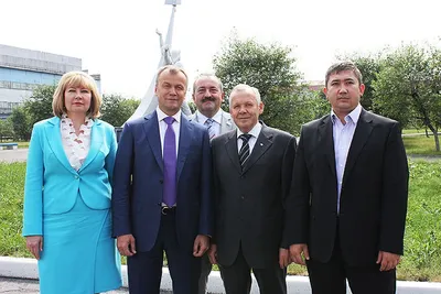 Знак «От благодарного народа Луганской Народной Республики» вручили  губернатору Иркутской области — Орда Инфо