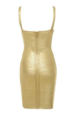 Herve leger платье в красном цвете на фотографии