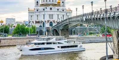 Прогулка на трехпалубной яхте Пальма де Сочи по Москве-реке | аренда яхты  Пальма де Сочи с ужином - расписание, цены, отзывы на официальном сайте  компании Москвич