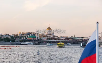 Прогулка по Москве-реке на яхте \"Пальма Де Сочи\"