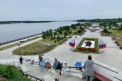 россия ярославль. вид из центра города сверху Стоковое Фото - изображение  насчитывающей трутень, квадрат: 216272196