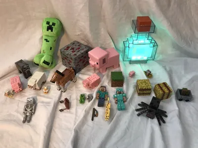 Minecraft toys bundle Lot of 26 | eBay