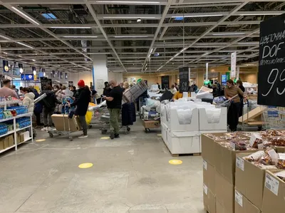 С торгового центра «Мега» в Екатеринбурге сняли логотип IKEA. ФОТО