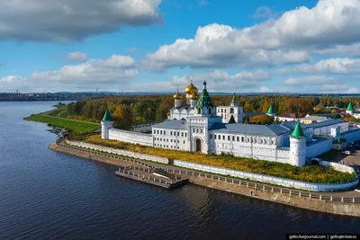 Ипатьевский монастырь в Костроме фото фотографии