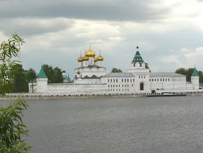 Ипатьевский монастырь Кострома - \"колыбель династии Романовых\"
