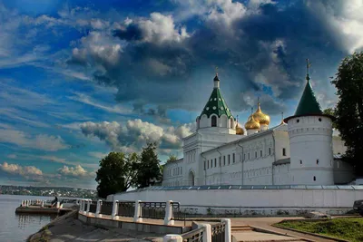 Ипатьевский монастырь в Костроме, фото, адрес, история