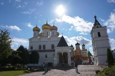 Ипатьевский монастырь - Кострома, Россия - на карте