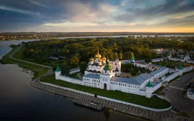 Ипатьевский монастырь в Костроме: все факты истории основания до наших дней