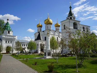 Кострома Троицкий Ипатьевский монастырь Новый город Ограда Башня Фотография