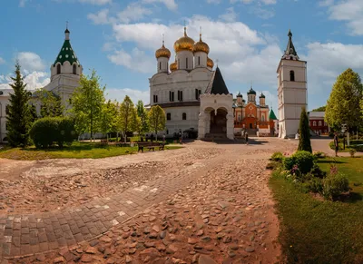 Ипатьевский или ипатьевский монастырь кострома | Премиум Фото