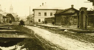 Старые Деревянные Дома На Улице Иркутск Россия — стоковые фотографии и  другие картинки Архитектура - Архитектура, Без людей, Большой город - iStock