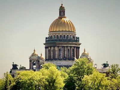 Групповая экскурсия в Исаакиевский собор + подъём на колоннаду