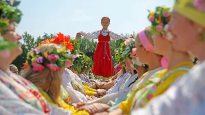 Поздравляю с праздником Ивана Купалы — Бесплатные открытки и анимация |  Праздник, Счастливые картинки, Открытки