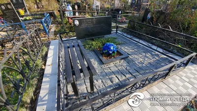 Мраморный памятник на могилу по цене от 6 000 руб. с доставкой купить в  Томске, фото работ | Ратуша памятники