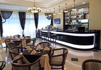 Баку — ресторан с банкетным залом в Брянске