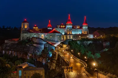 File:Старый замок в г. Каменец-Подольский, Old Castle in  Kamyanets-Podilsky.jpg - Wikimedia Commons