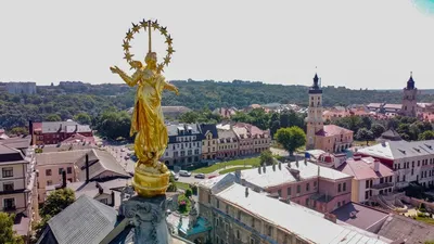 Украина. Ночной вид на средневековый замок в Каменец-Подольский.  Photographer Aleksandr Naumenko