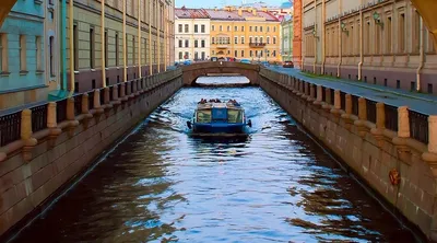 Незабываемые прогулки по каналам Санкт-Петербурга