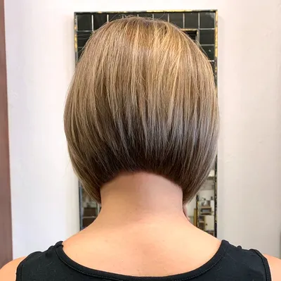 227 Likes, 8 Comments - Гулевич Владимир ® (@gulevich.vladimir) on  Instagram: “#каре … | Medium length hair styles, Medium length hair  straight, Straight hairstyles