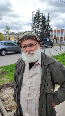Дедушка из сказки — раскраска для детей. Распечатать бесплатно.