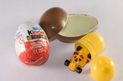 Шоколадное яйцо «Kinder Сюрприз» для девочек, в ассортименте, 20 г купить в  Минске: недорого в интернет-магазине Едоставка