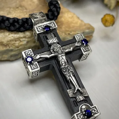 Женский крестик с бриллиантами и эмалью ENAMEL WOMEN CROSS I на заказ из  белого и желтого золота, серебра, платины или своего металла