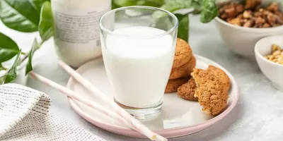 Ультрапастеризованное молоко Вкуснотеево 1,5%, 950 г - купить с доставкой в  Ростове-на-Дону - STORUM