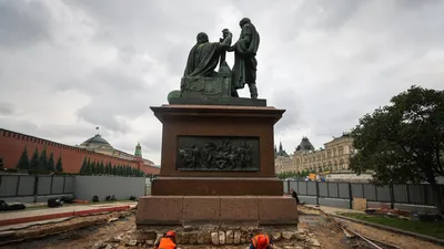 Памятник Минину и Пожарскому в Москве - РИА Новости, 04.11.2022