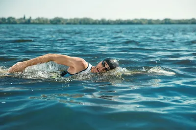 Учимся плавать кролем, брассом и баттерфляем с нуля 🏊