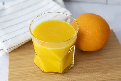 В Роспотребнадзоре предупредили об опасности апельсинового сока для  некоторых людей | РБК Life