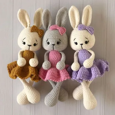 Cute bunny amigurumi in dress: free pattern | Amiguroom Toys