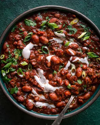 The Best Classic Chili Recipe - The Girl Who Ate Everything