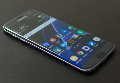 Samsung Galaxy S7 Edge review: this is the smartphone to beat | Samsung |  The Guardian