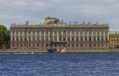 Последняя ступень к трону – Петровский Путевой дворец (пешеходная) -  Экскурсии по Москве: цены и расписание