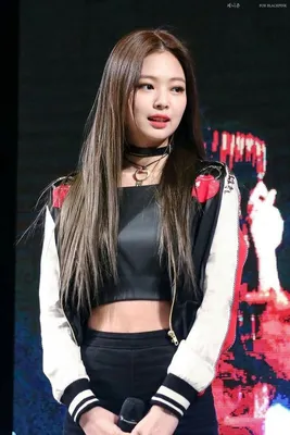 Blackpink's Jennie Exits Concert Due to 'Deteriorating Condition'