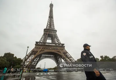 Доступ на верхний этаж Эйфелевой башни