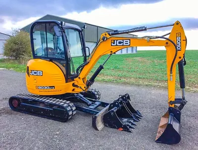 Аренда и услуги ямобура на базе экскаватора-погрузчика (JCB 3CX) в Москве и  Московской области - «ДЭКАР Строй»