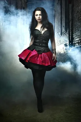 File:Amy Lee - Evanescence 07.jpg - Wikipedia