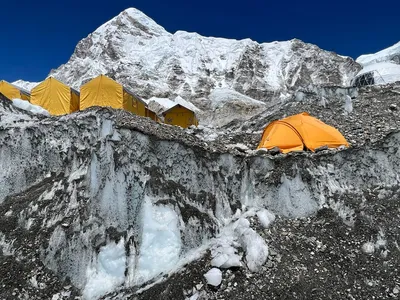 Nepal to move Everest base camp from melting glacier