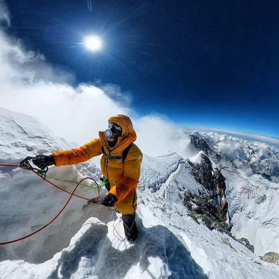 Photos: Virus fails to deter hundreds of climbers on Mount Everest - The  Boston Globe