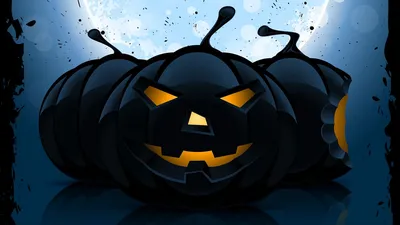 Обои на рабочий стол Табличка с надписью Happy Halloween / Счастливого  Хеллоуина поставлена в темном лесу среди тыкв, обои для рабочего стола,  скачать обои, обои бесплатно